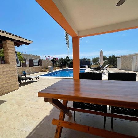 Holiday Home Cerim Трогир Экстерьер фото