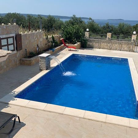 Holiday Home Cerim Трогир Экстерьер фото