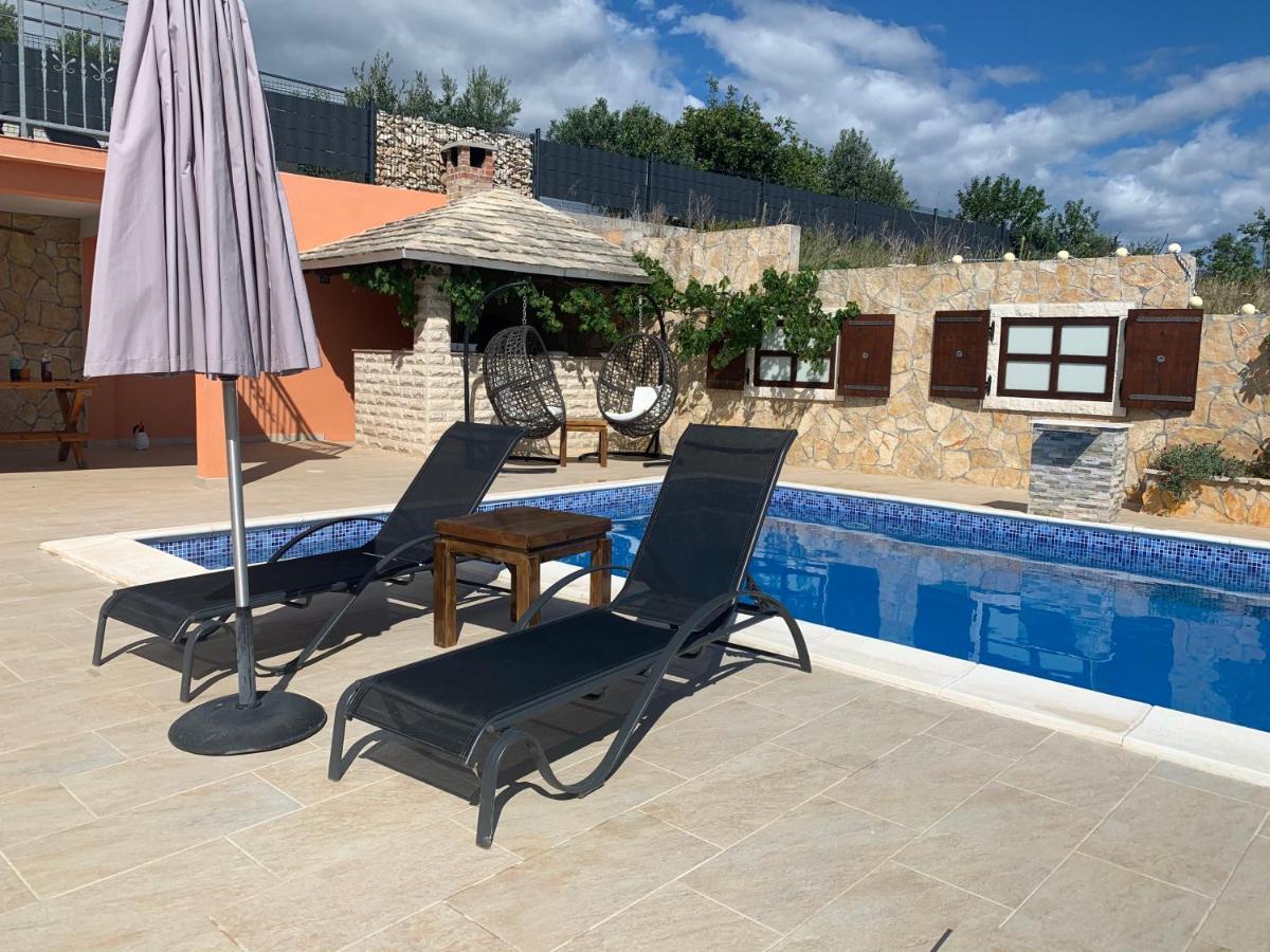 Holiday Home Cerim Трогир Экстерьер фото